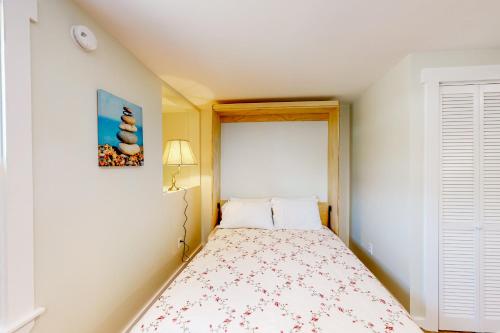 Ένα ή περισσότερα κρεβάτια σε δωμάτιο στο Shorelands 44-2