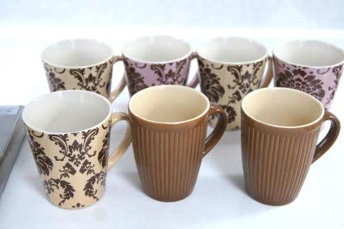 a group of four coffee cups sitting on a table at Space Air Building 3F - Vacation STAY 11441 in Tokyo