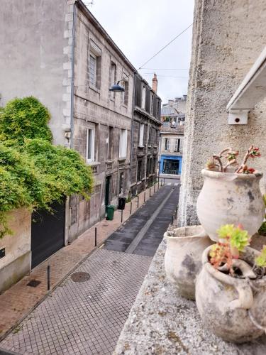 Duplex lumineux avec bureau séparé dans le centre