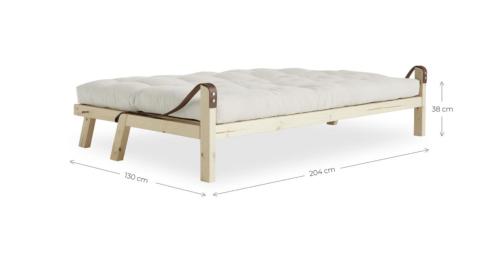 un cadre de lit avec un matelas dans l'établissement Duplex lumineux avec bureau séparé dans le centre, à Bordeaux