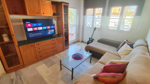 3Bdr 2 Bath Apt with parking in the best location photo 5