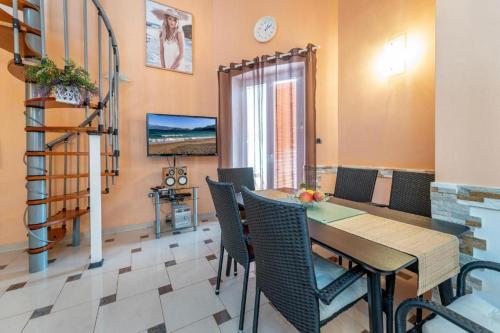 Apartments with parking space Baska, Krk - 21847