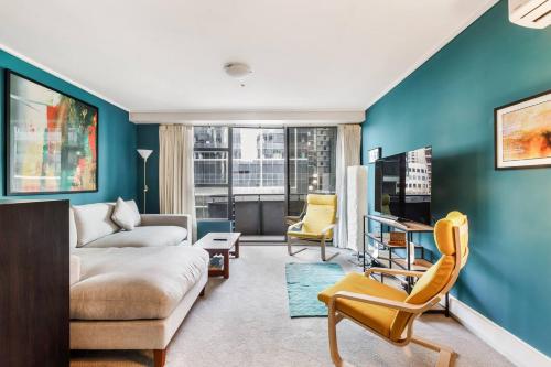 Exhibition City - Colourful Living in Melbourne CBD