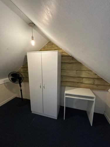 Fotografie z fotogalerie ubytování Shared House in Chakeshill Drive v destinaci Bristol