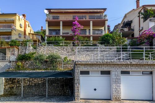 Apartments with parking space Rabac, Labin - 19055