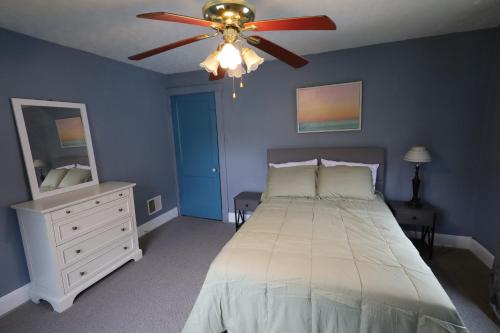 Postel nebo postele na pokoji v ubytování The Hidden Gem