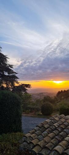 Photo de la galerie de l'établissement GITE de ST CLAIR, à Ville-sur-Jarnioux