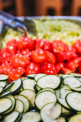ホテルの敷地内または近くでの食事または食べ物