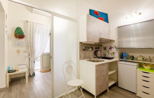 Nhà bếp/bếp nhỏ tại Iris Apartment, comfort e stile nel cuore di Bisceglie