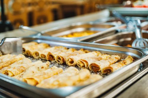 ホテルの敷地内または近くでの食事または食べ物