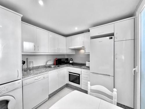 UNIQUE TOWNHOUSE IN FRONT OF PUERTO BANUS