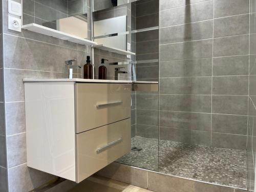 Koupelna v ubytování Suite Miramar - Check in h24 - Wifi