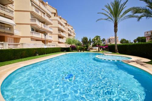 Residencial Playa Sol III by CARLOSFERIEN
