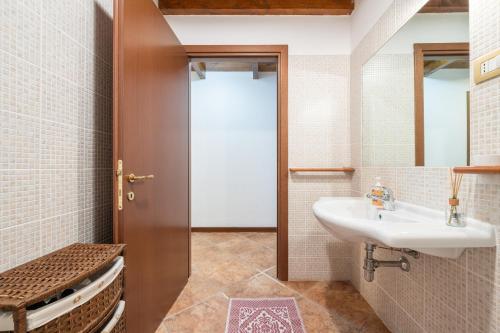 Ένα μπάνιο στο Villa Mavi