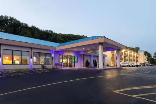 Howard Johnson by Wyndham Salem Hotel & Conference Center in Roanoke