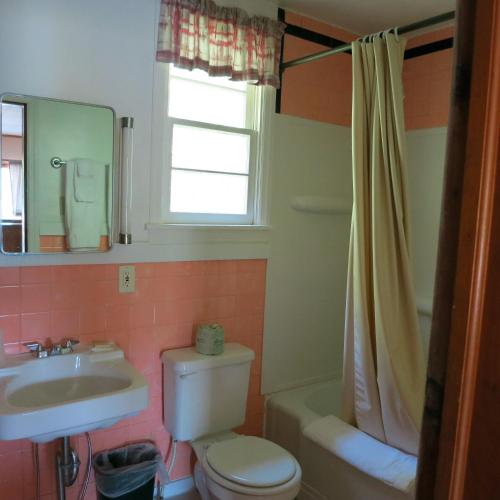 Gallery image of The Austin Inn in Lake George