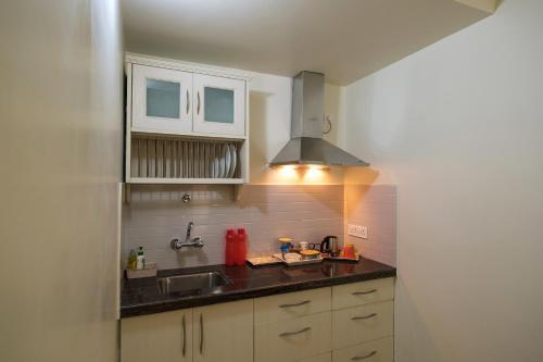 Dapur atau dapur kecil di Shree Nikunj - A Luxury Boutique Homestay in Jaipur