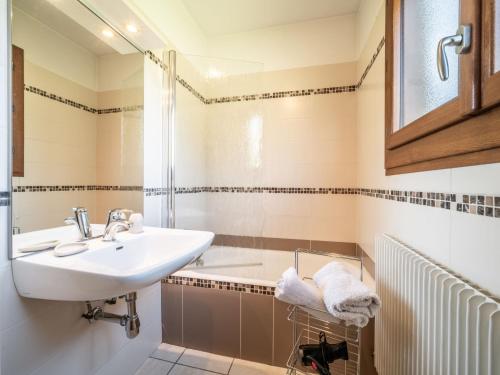 Apartment Le Tetra by Interhome