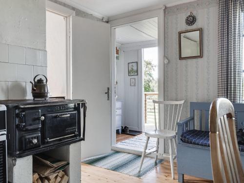 Gallery image of Chalet Kasen Lillstugan by Interhome in Färgelanda