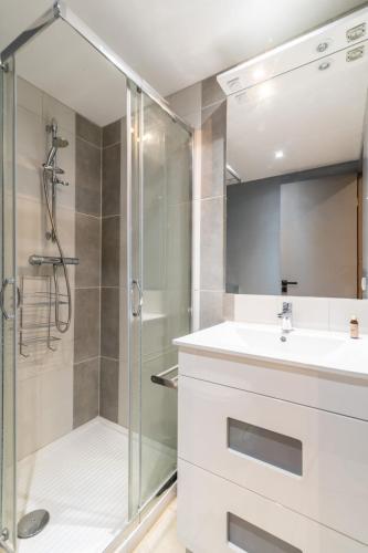 Apartment Chalet Club - Val Claret-8 by Interhome