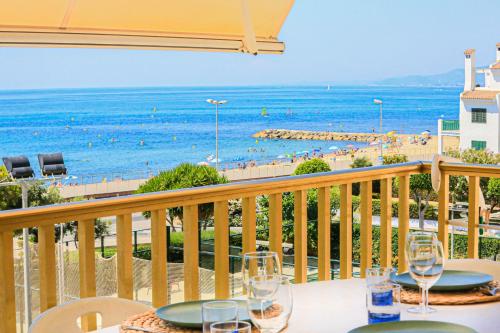 LITORAL COSTA DORADA - MACAPO Only families