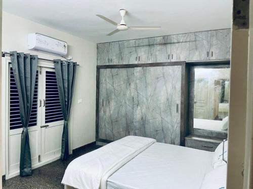 Katil atau katil-katil dalam bilik di Premier Inn
