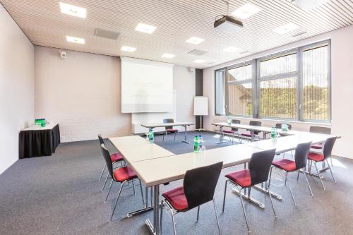 Zona business o sala de conferencias en Riverside