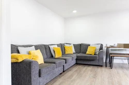 Modern Apartments Near Cardiff City Centre photo 17