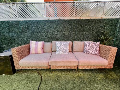 Chic Venice Beach Bungalow Steps from the Canals & Beach photo 41