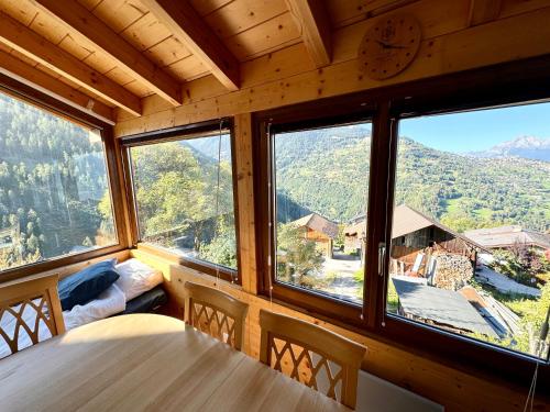 Nespecifikovaný výhled na hory nebo výhled na hory při pohledu z apartmánu