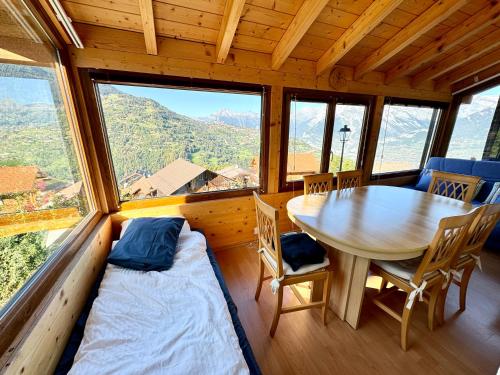 Nespecifikovaný výhled na hory nebo výhled na hory při pohledu z apartmánu