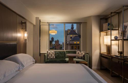 Katil atau katil-katil dalam bilik di Thompson Central Park New York, by Hyatt