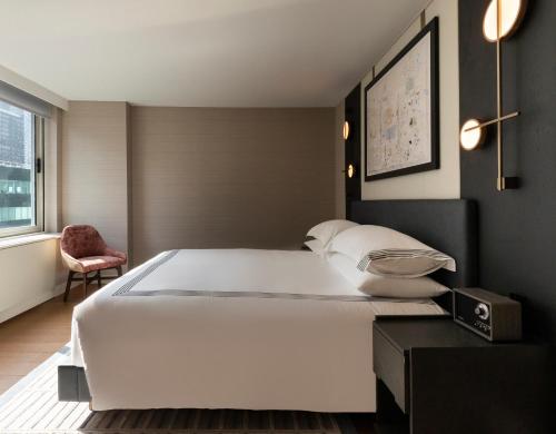 Katil atau katil-katil dalam bilik di Thompson Central Park New York, by Hyatt