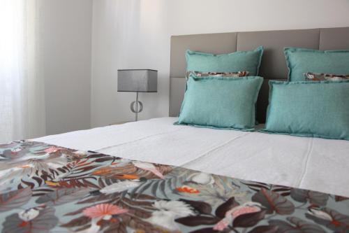 ARRUDA GARDEN LUXURY APARTMENT with AC