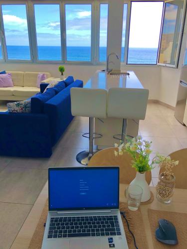 Vistas Mar Playa Las Canteras primera línea Wifi