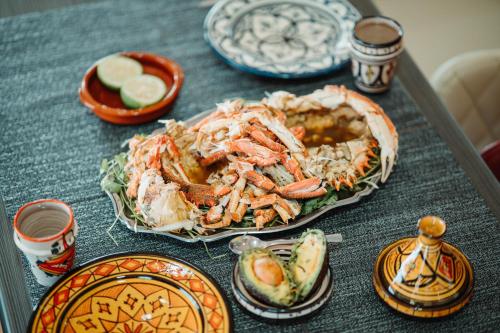 Makanan di atau berdekatan asrama
