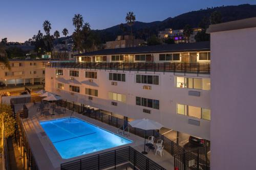 Uma vista da piscina em Fenix Hotel Hollywood ou nas proximidades