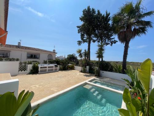 Casa junto al club náutico con piscina privada