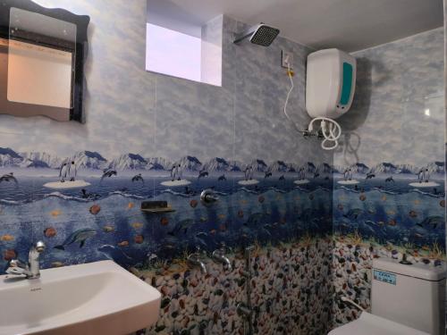 Ένα μπάνιο στο Sea Wave Beach Resort