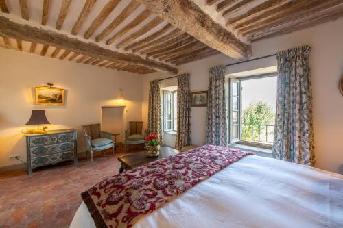 Katil atau katil-katil dalam bilik di La Bastide de Clara