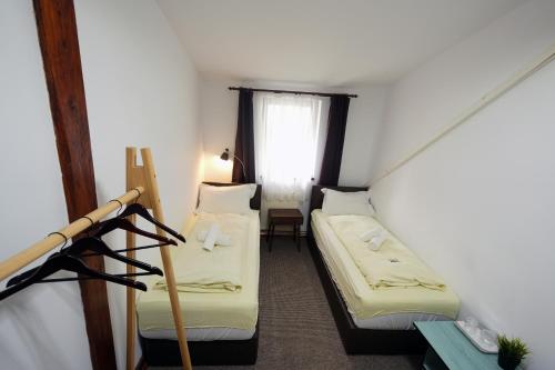 Postel nebo postele na pokoji v ubytování Gasthof Sara