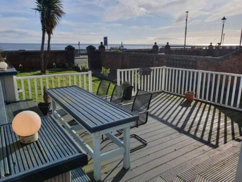 Balkoni atau teres di Roker North cliff Sea View