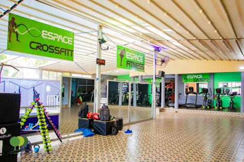 a shopping center with a gym with a gymfficient at VILLA DE L'INTEGRATION in Ouagadougou