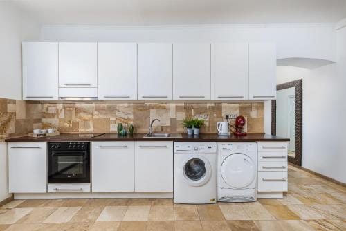 Real Apartments Andrássy 1061 Budapest, Andrássy út 4 kép - 3