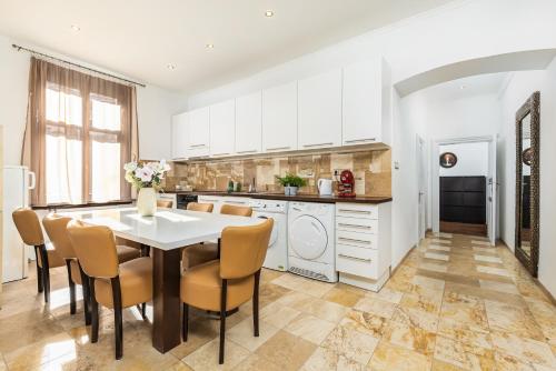 Real Apartments Andrássy