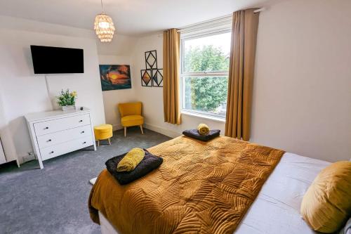 Sunrise Bay - Family home, close to Sandy beach