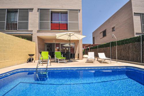 Foto LITORAL COSTA DORADA - VILLA MAGNOLIA Only families 1
