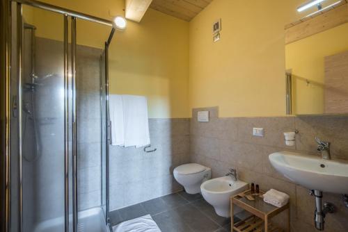 Ett badrum på Villa Limone