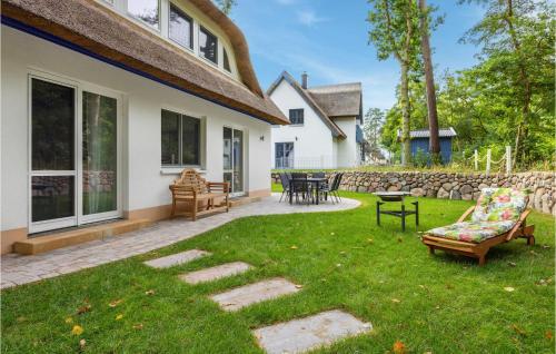 Κήπος έξω από το Lovely Home In Zirchow With Wifi