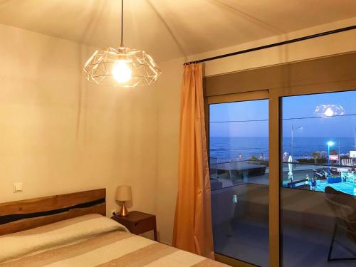 Posteľ alebo postele v izbe v ubytovaní Freedom Apartment Rethymno